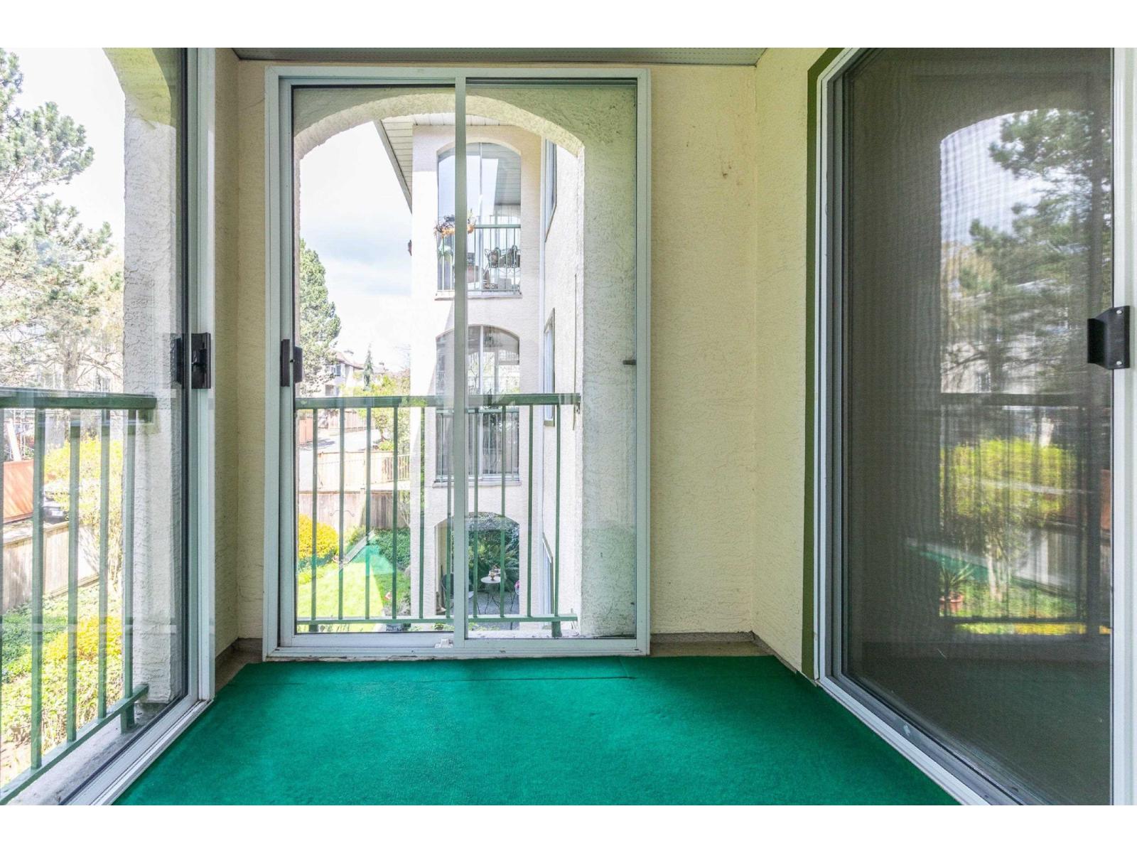 206 1447 Best Street, White Rock, British Columbia  V4B 4E5 - Photo 34 - R3113090