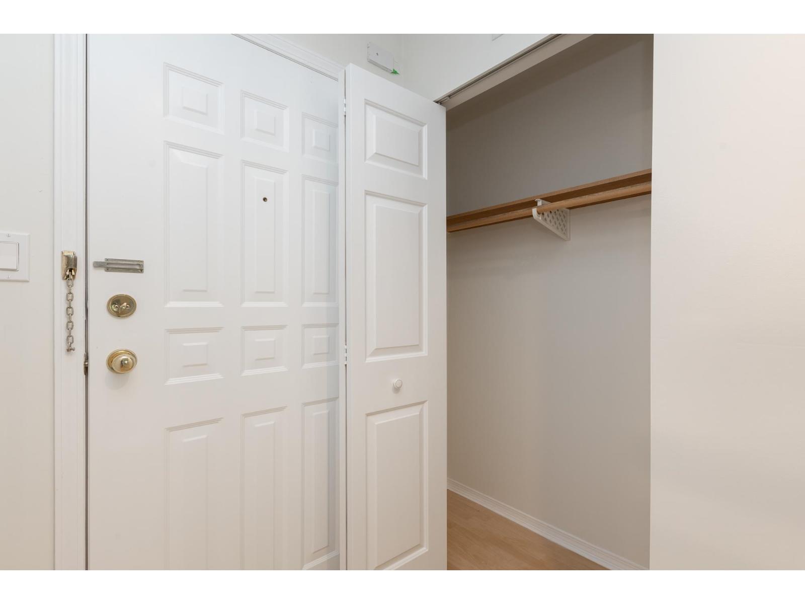 206 1447 Best Street, White Rock, British Columbia  V4B 4E5 - Photo 7 - R3113090