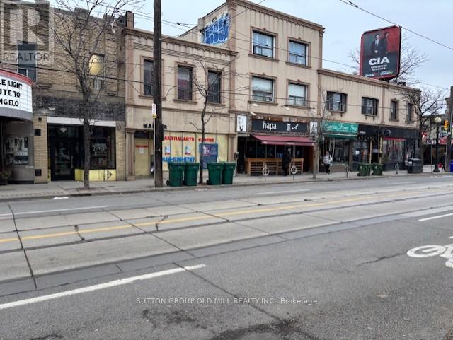 604 COLLEGE STREET, Toronto, Ontario