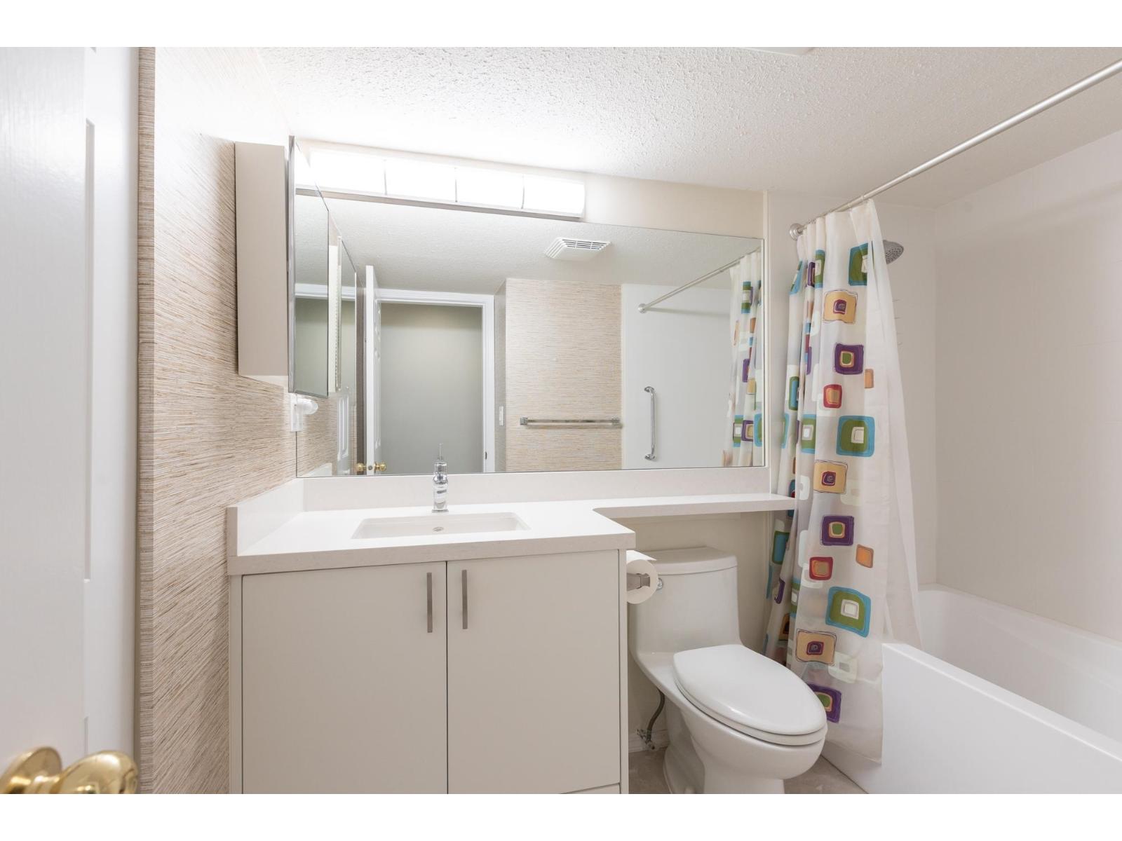 206 1447 Best Street, White Rock, British Columbia  V4B 4E5 - Photo 29 - R3113090