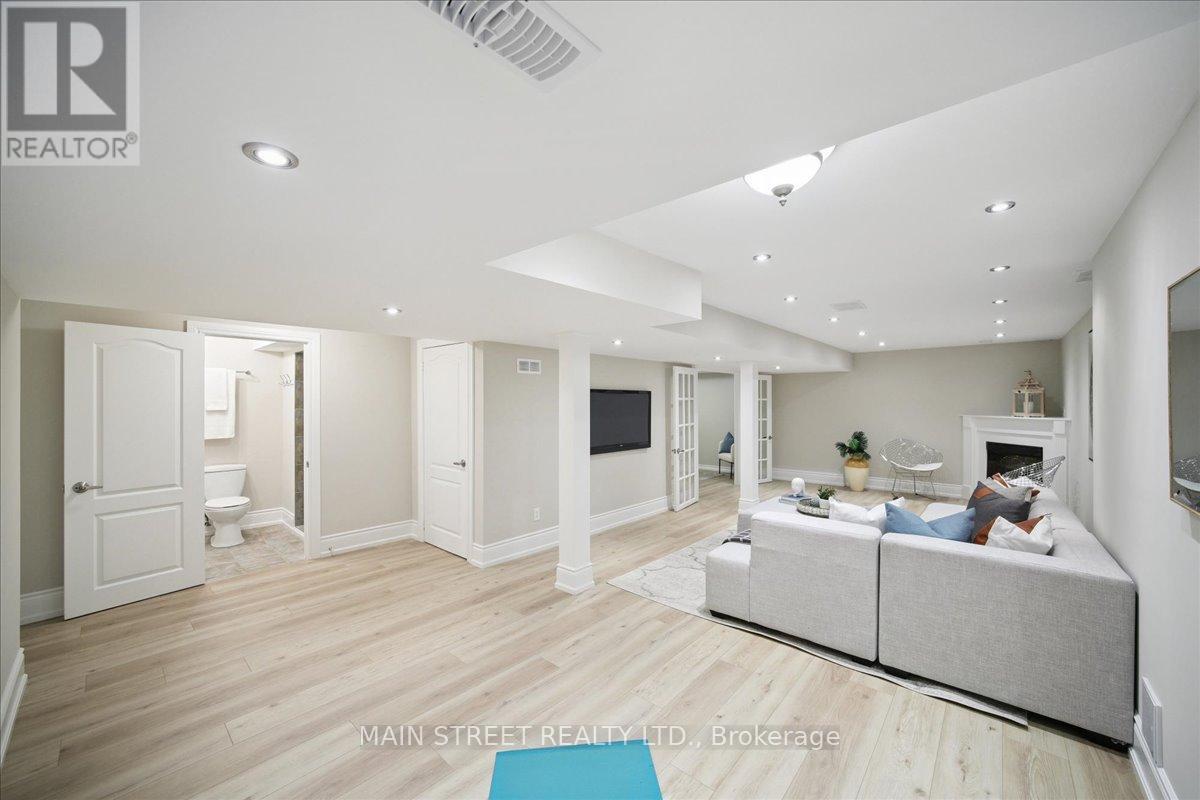 38 Carriage House Court, Richmond Hill, Ontario  L4E 4V3 - Photo 28 - N13025316