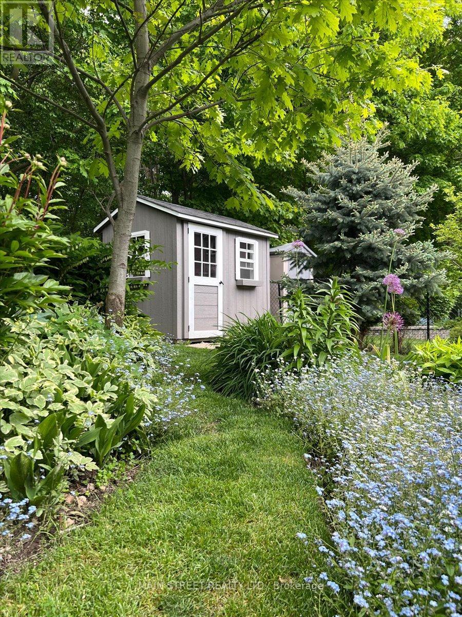 38 Carriage House Court, Richmond Hill, Ontario  L4E 4V3 - Photo 31 - N13025316