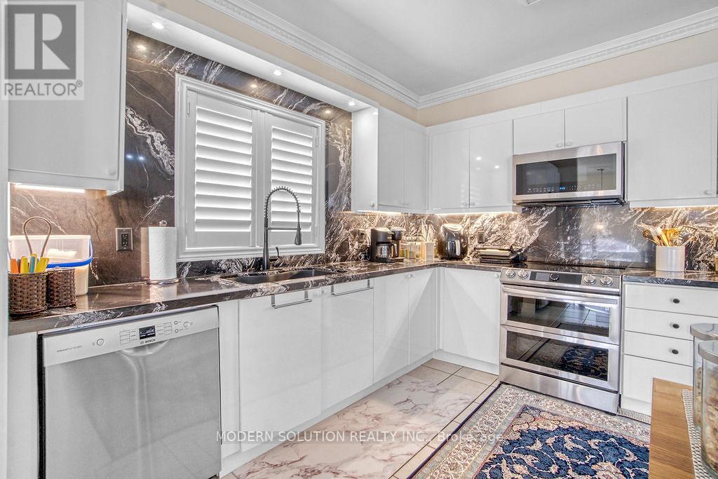 119 Blackthorn Drive, Vaughan, Ontario  L6A 3N2 - Photo 14 - N13025418