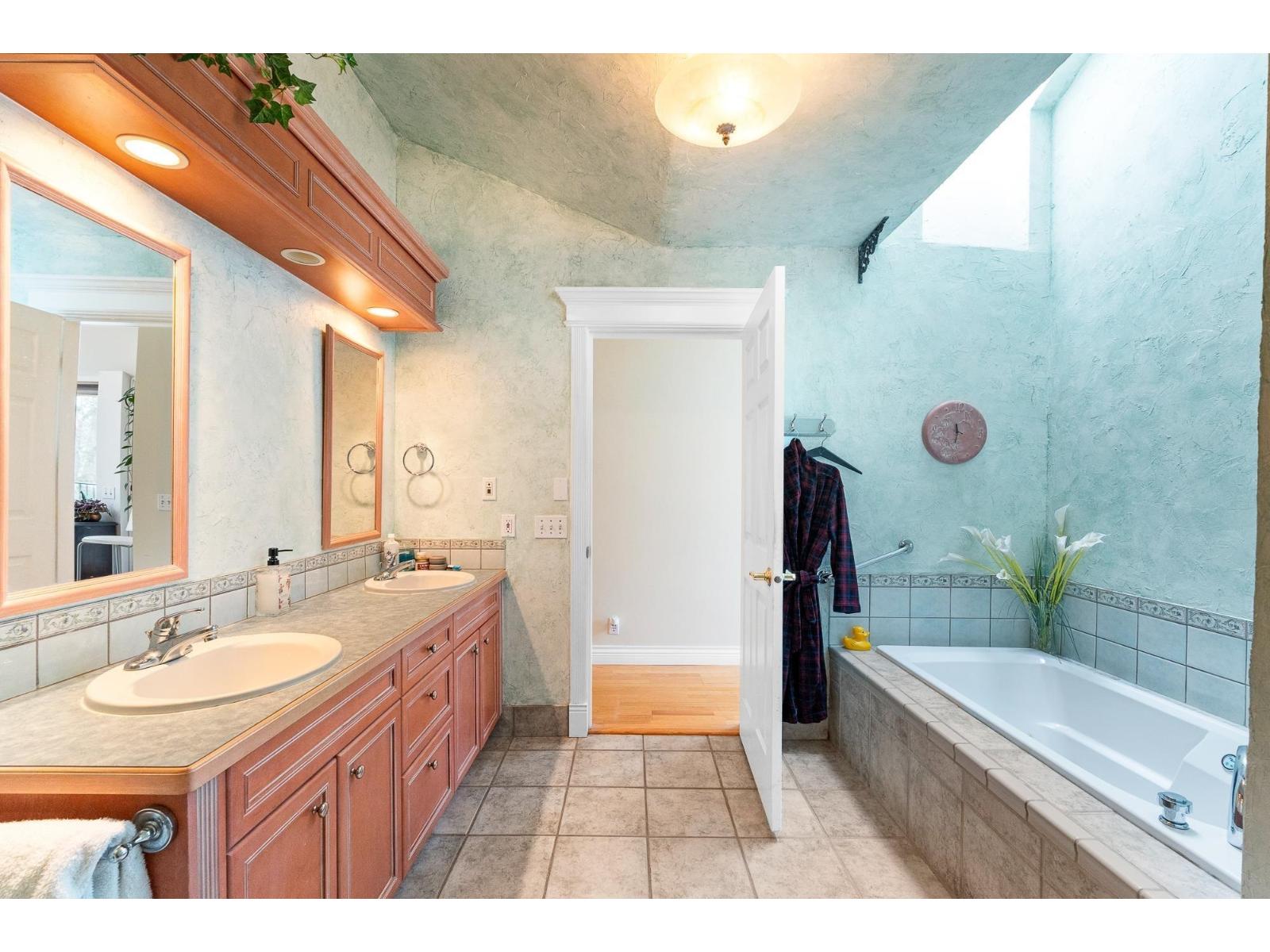 8097 198a Street, Langley, British Columbia  V2Y 1Y3 - Photo 20 - R3113134