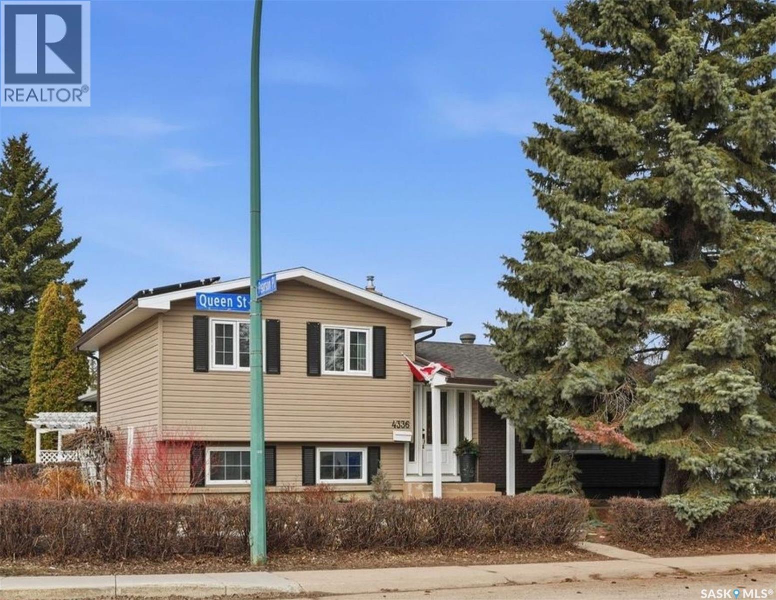 4336 Queen Street, Regina, Saskatchewan  S4S 5V9 - Photo 2 - SK033494