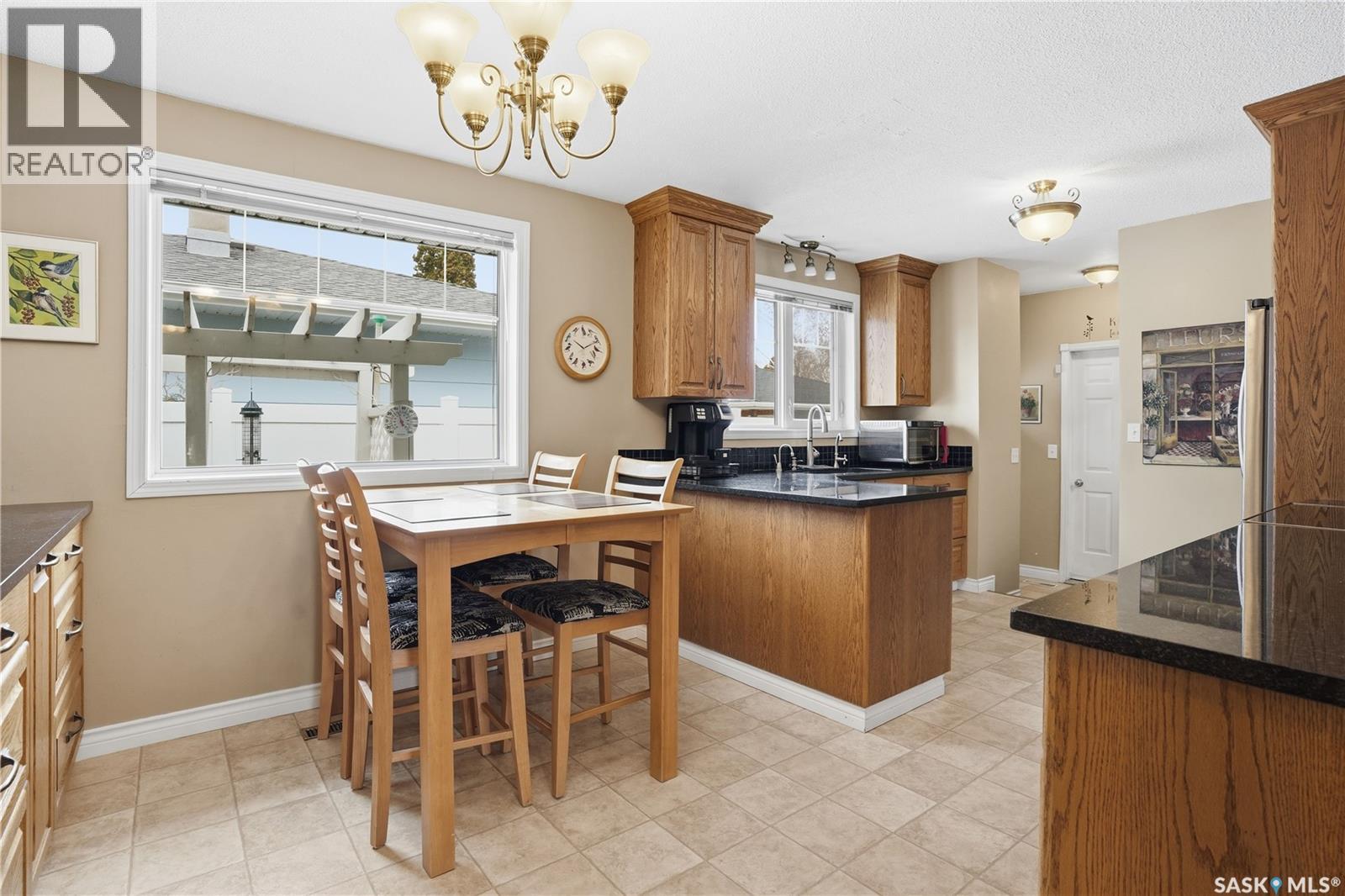 4336 Queen Street, Regina, Saskatchewan  S4S 5V9 - Photo 8 - SK033494