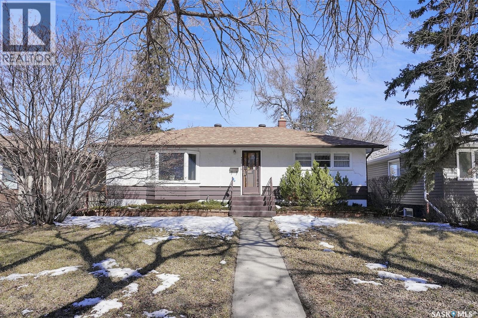 4220 Regina Avenue, Regina, Saskatchewan  S4S 0J4 - Photo 2 - SK033454