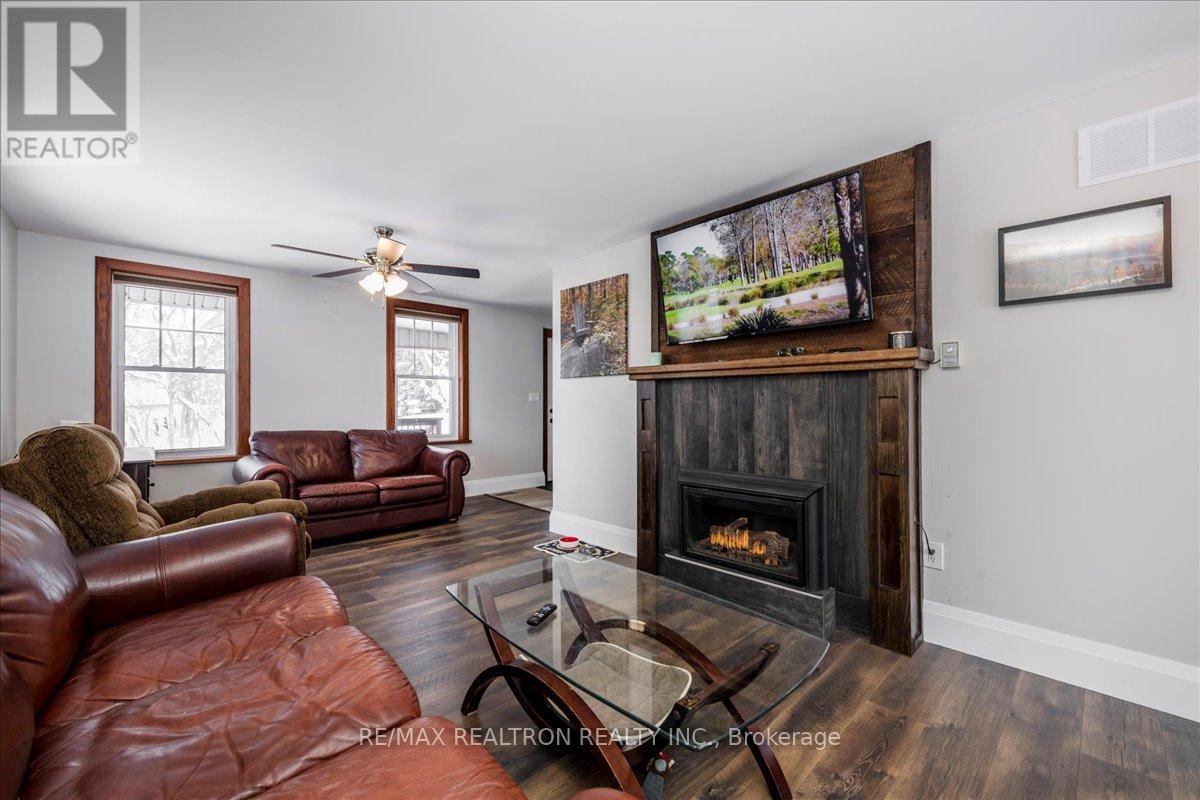 685 7 Line S, Oro-Medonte, Ontario  L0L 0A7 - Photo 4 - S13025182