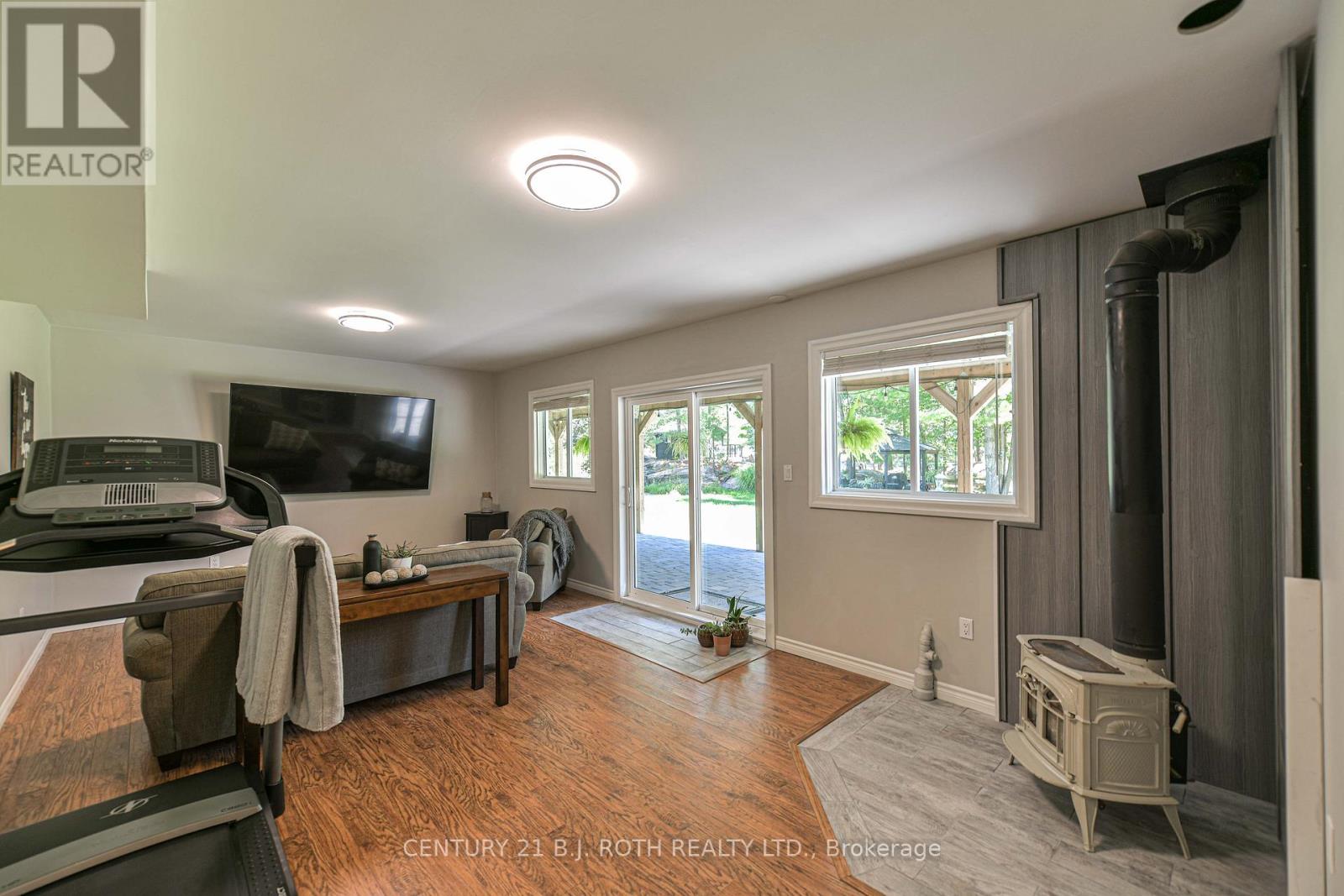 3193 Muskoka Street, Severn, Ontario  L0K 2B0 - Photo 21 - S13025236