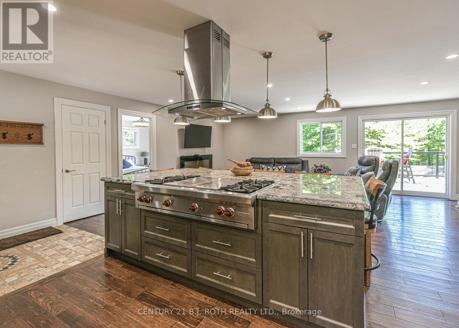 3193 Muskoka Street, Severn, Ontario  L0K 2B0 - Photo 41 - S13025236