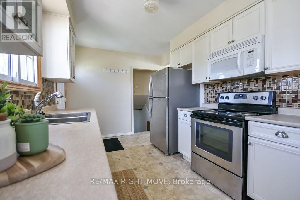 323 Collins Drive, Orillia, Ontario  L3V 1E5 - Photo 13 - S13025394