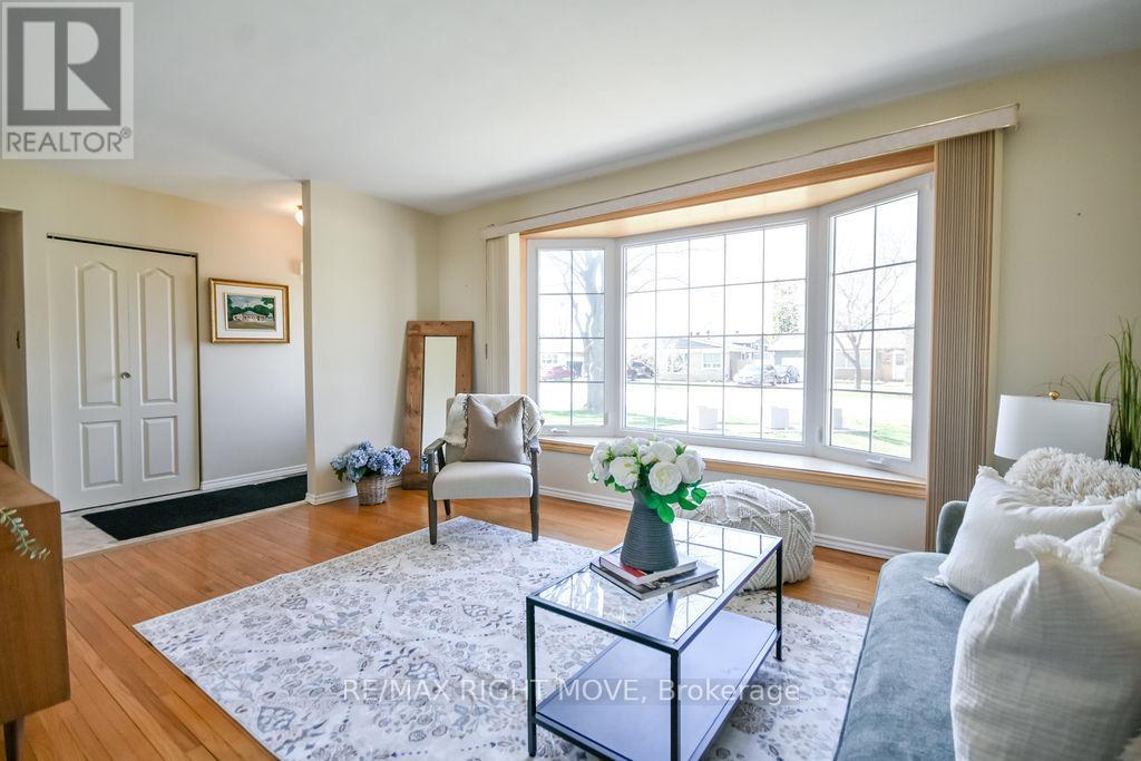 323 Collins Drive, Orillia, Ontario  L3V 1E5 - Photo 6 - S13025394