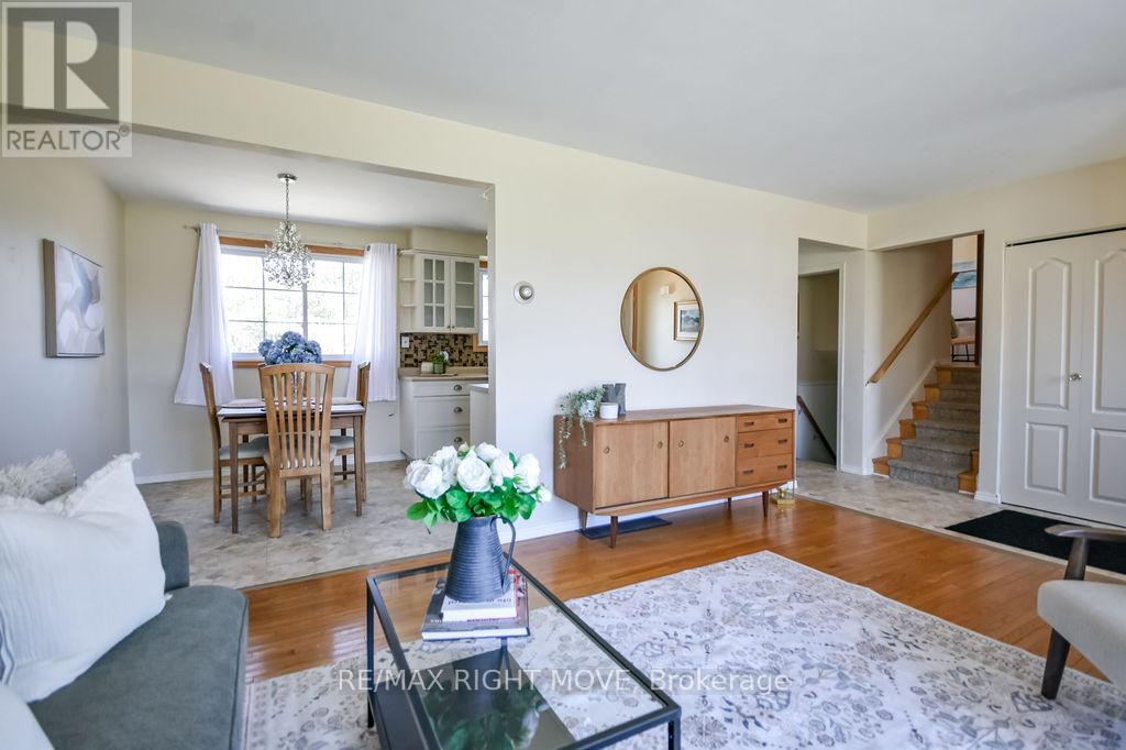 323 Collins Drive, Orillia, Ontario  L3V 1E5 - Photo 8 - S13025394