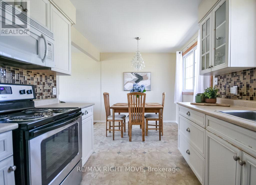 323 Collins Drive, Orillia, Ontario  L3V 1E5 - Photo 9 - S13025394