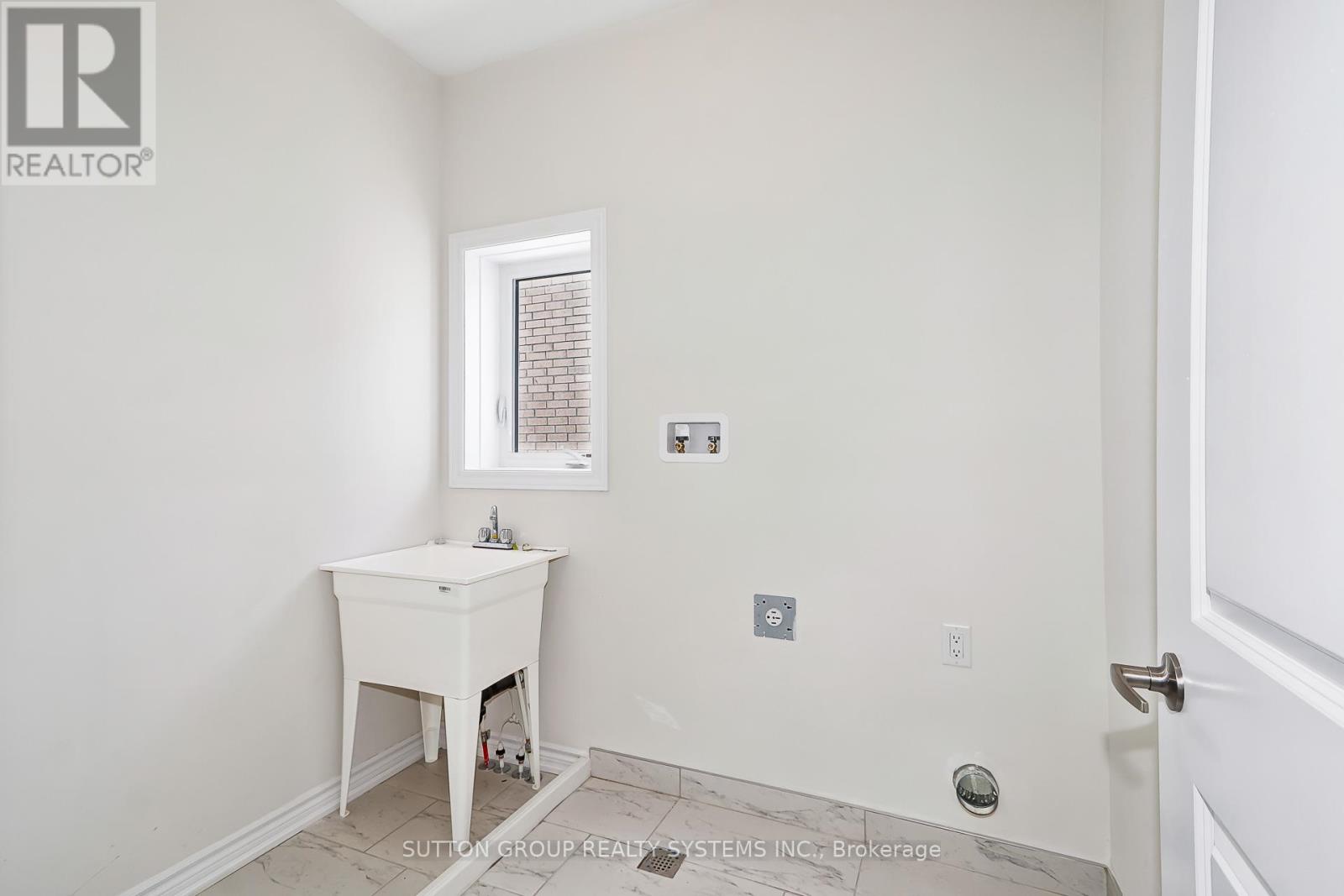 27 Del Ray Crescent, Wasaga Beach, Ontario  L9Z 0N1 - Photo 21 - S13025408