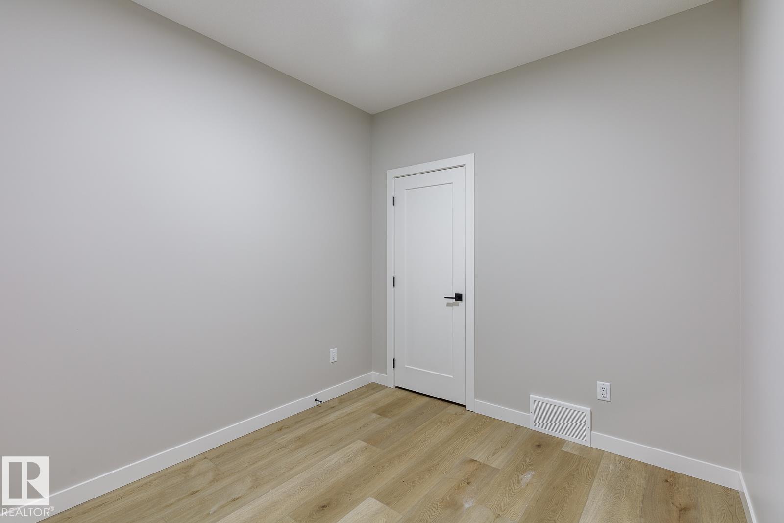 Unknown Address, ,     - Photo 4 - E4483327