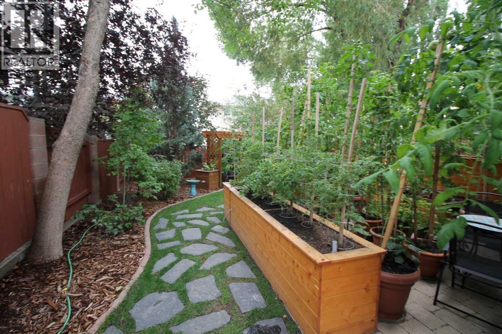 18 Coachwood Road W, Lethbridge, Alberta  T1K 6B5 - Photo 4 - A2296650