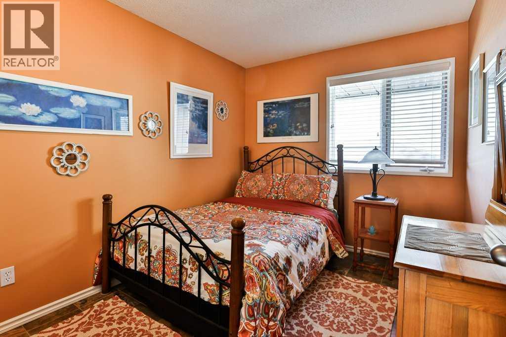 18 Coachwood Road W, Lethbridge, Alberta  T1K 6B5 - Photo 27 - A2296650