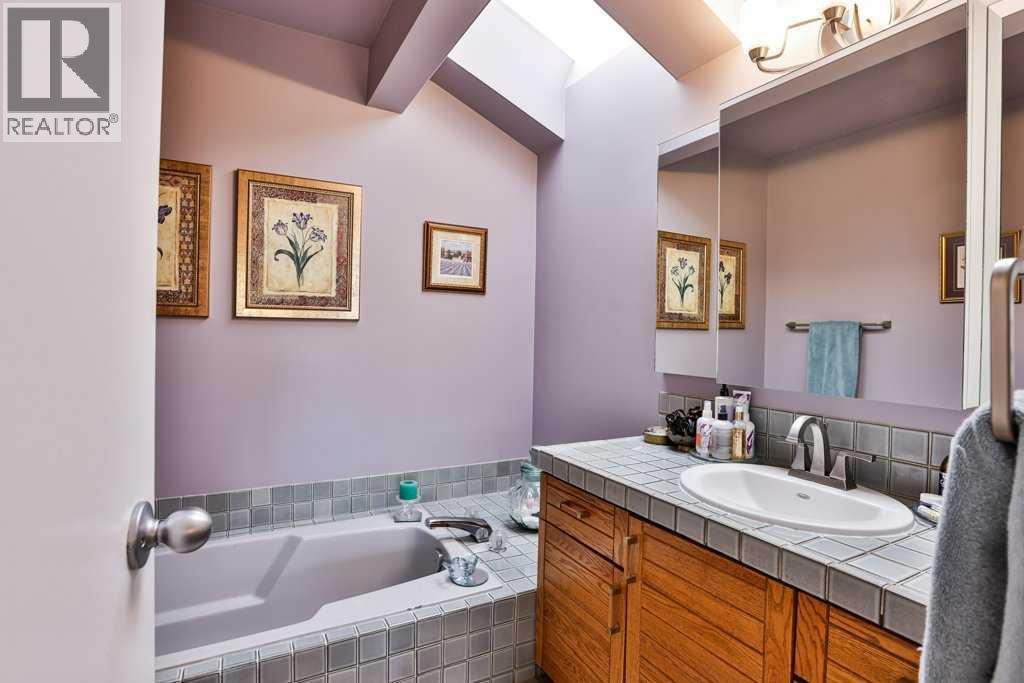 18 Coachwood Road W, Lethbridge, Alberta  T1K 6B5 - Photo 32 - A2296650