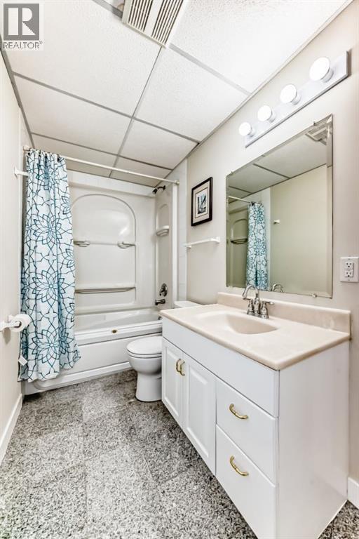 311 Rocky Ridge Cove Nw, Calgary, Alberta  T3G 4K1 - Photo 33 - A2300845