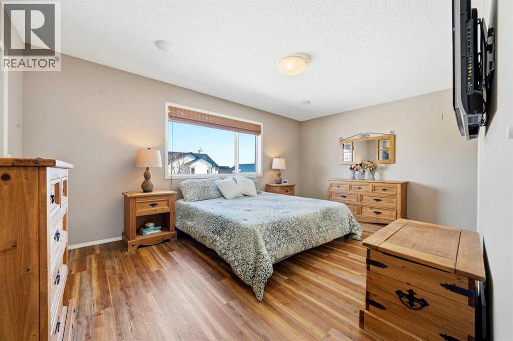 101 Cougarstone Manor Sw, Calgary, Alberta  T3H 5N5 - Photo 25 - A2302495