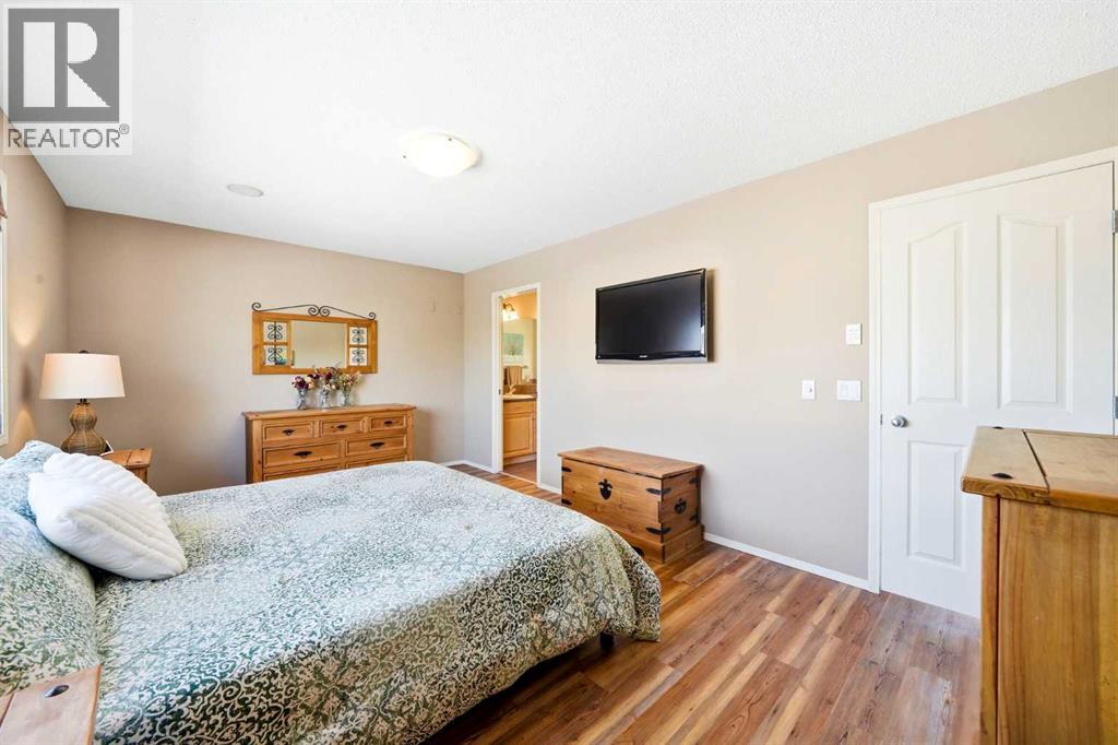 101 Cougarstone Manor Sw, Calgary, Alberta  T3H 5N5 - Photo 27 - A2302495