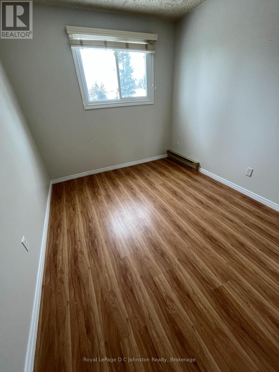 306 - 229 Adelaide Street, Saugeen Shores, Ontario  N0H 2L0 - Photo 12 - X12825770