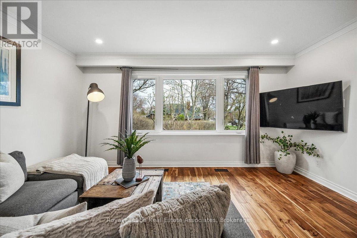 14 Cavell Avenue, Toronto, Ontario  M8V 1P2 - Photo 11 - W13025050