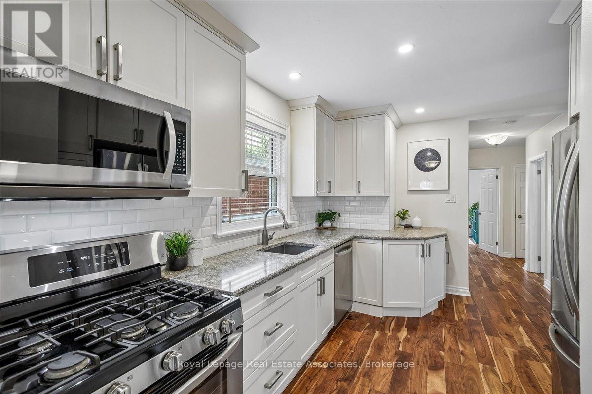 14 Cavell Avenue, Toronto, Ontario  M8V 1P2 - Photo 15 - W13025050