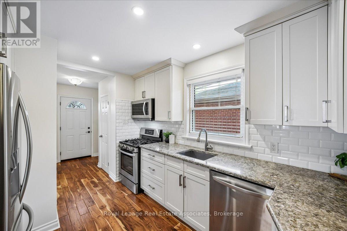 14 Cavell Avenue, Toronto, Ontario  M8V 1P2 - Photo 16 - W13025050