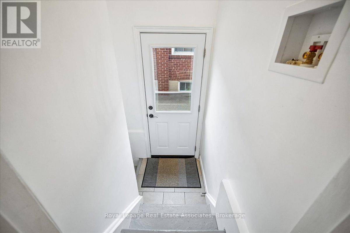 14 Cavell Avenue, Toronto, Ontario  M8V 1P2 - Photo 26 - W13025050