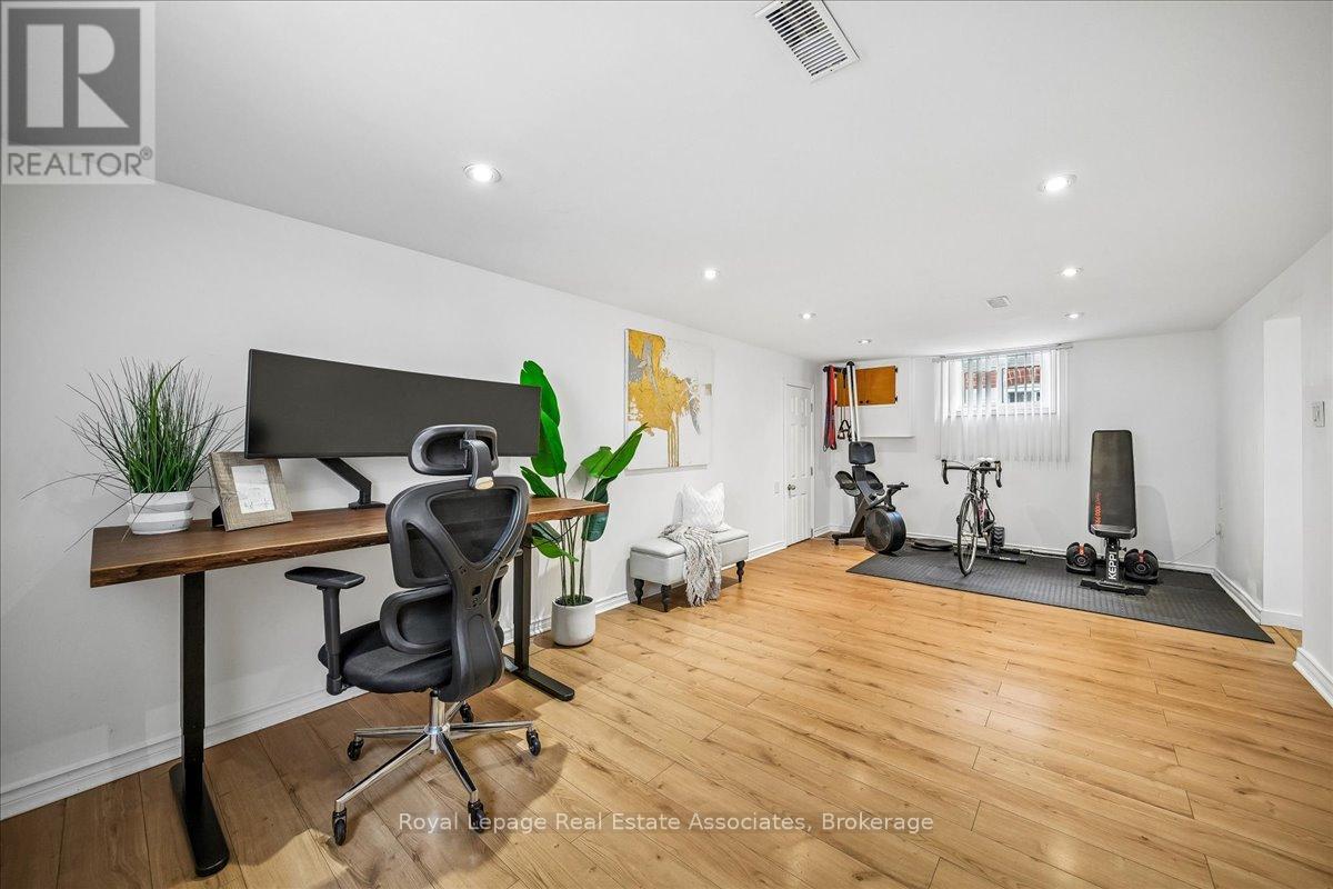 14 Cavell Avenue, Toronto, Ontario  M8V 1P2 - Photo 30 - W13025050