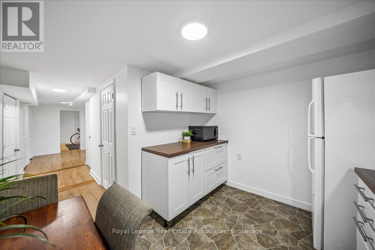 14 Cavell Avenue, Toronto, Ontario  M8V 1P2 - Photo 34 - W13025050