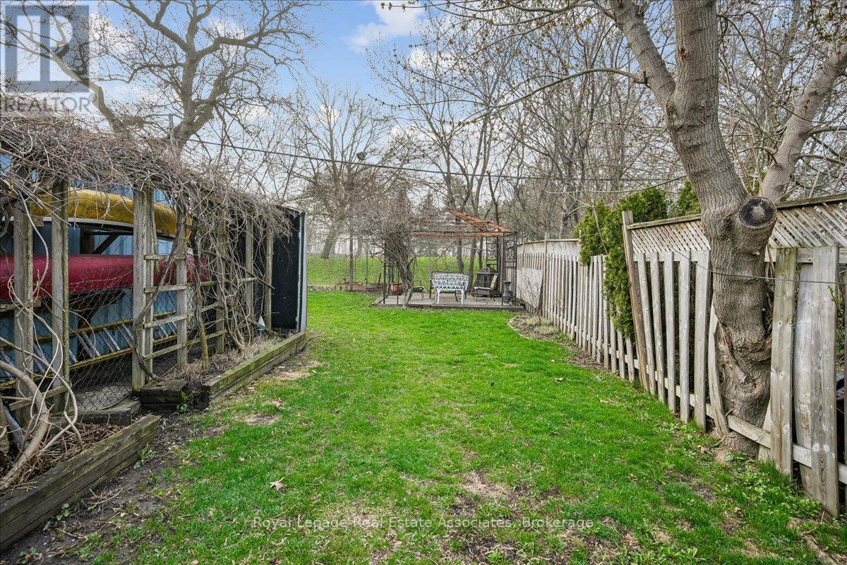 14 Cavell Avenue, Toronto, Ontario  M8V 1P2 - Photo 40 - W13025050