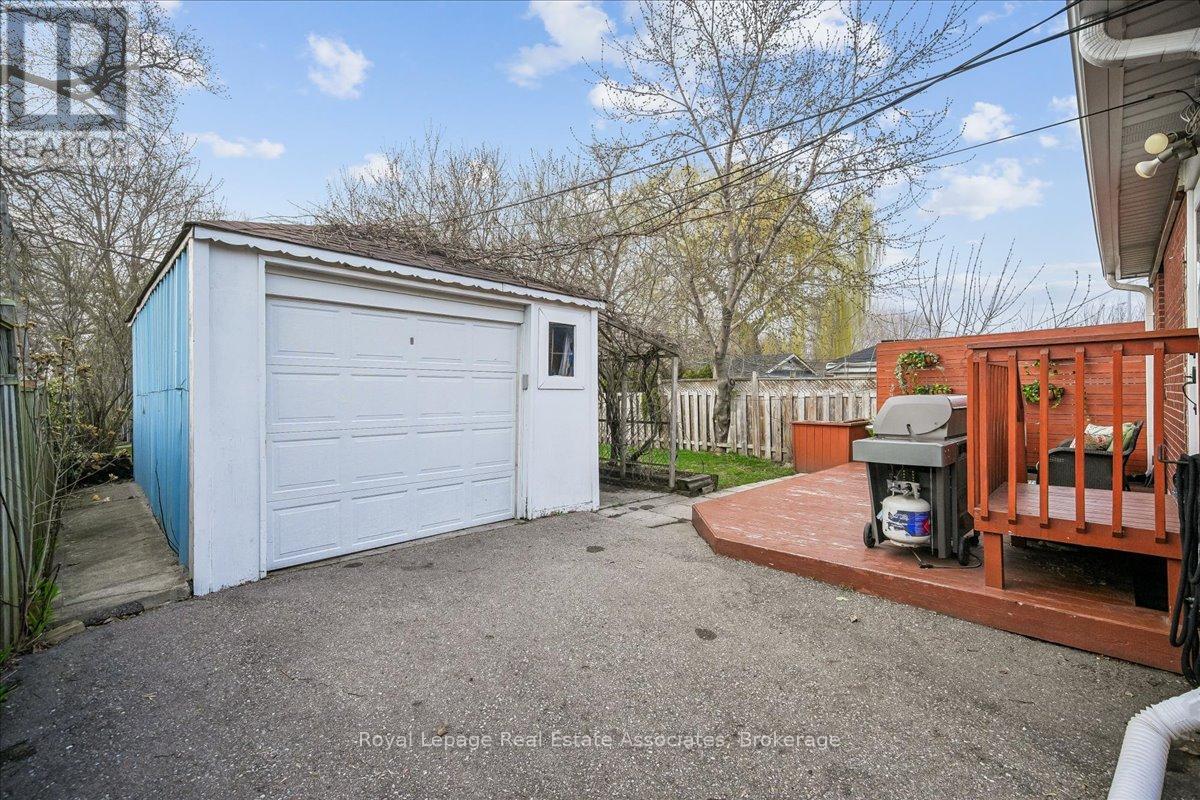 14 Cavell Avenue, Toronto, Ontario  M8V 1P2 - Photo 44 - W13025050