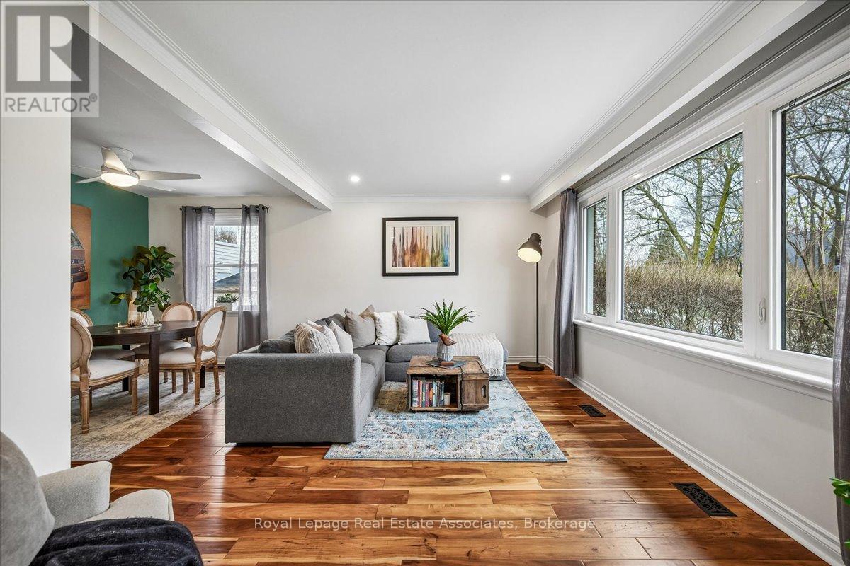 14 Cavell Avenue, Toronto, Ontario  M8V 1P2 - Photo 7 - W13025050