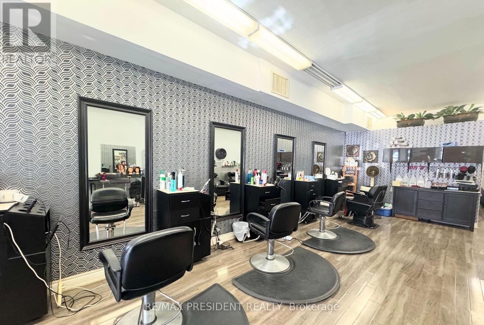 3063 Hurontario Street, Mississauga, Ontario  L5A 2G9 - Photo 3 - W13025064