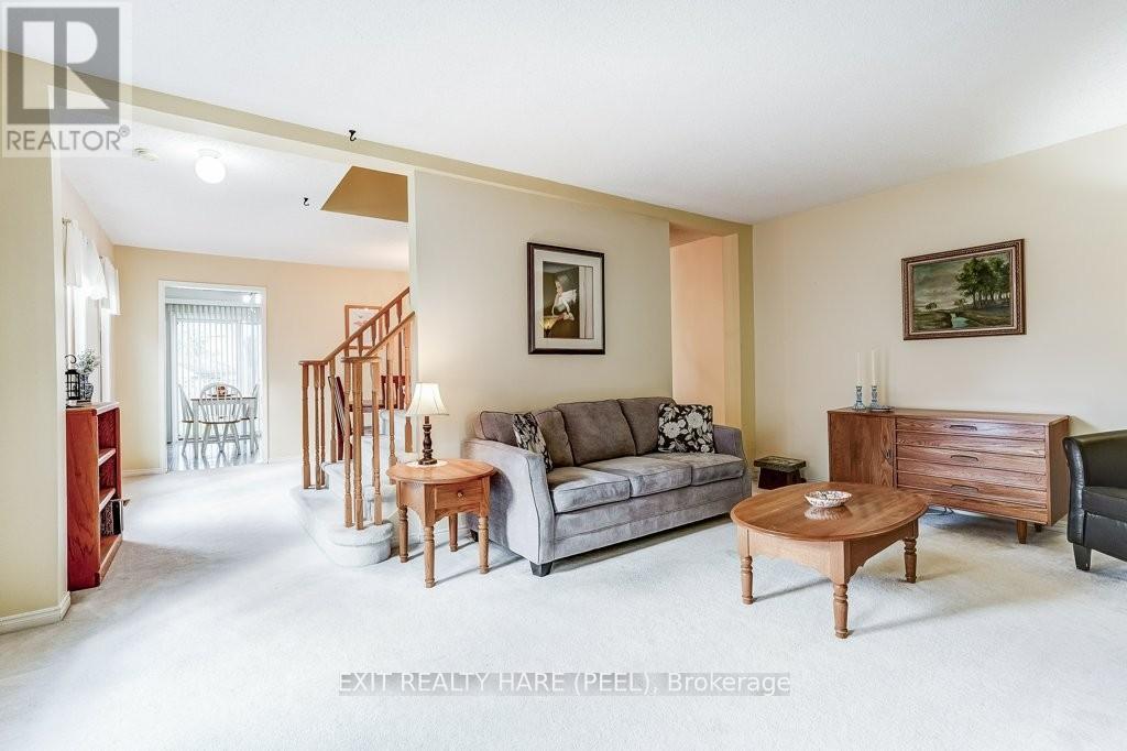 86 Lent Crescent, Brampton (Fletcher's West), Ontario  L6Y 4X7 - Photo 11 - W13025162