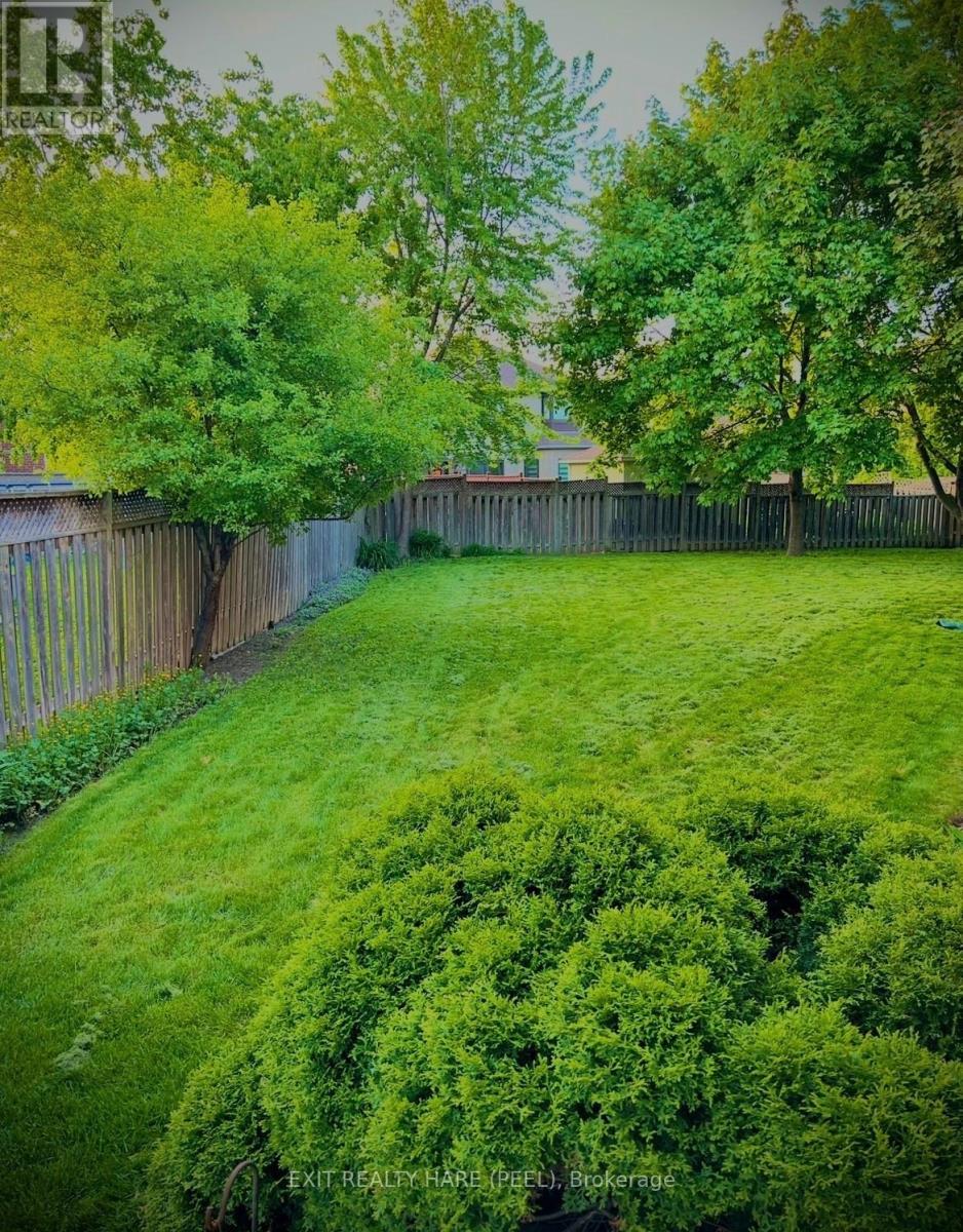 86 Lent Crescent, Brampton (Fletcher's West), Ontario  L6Y 4X7 - Photo 32 - W13025162