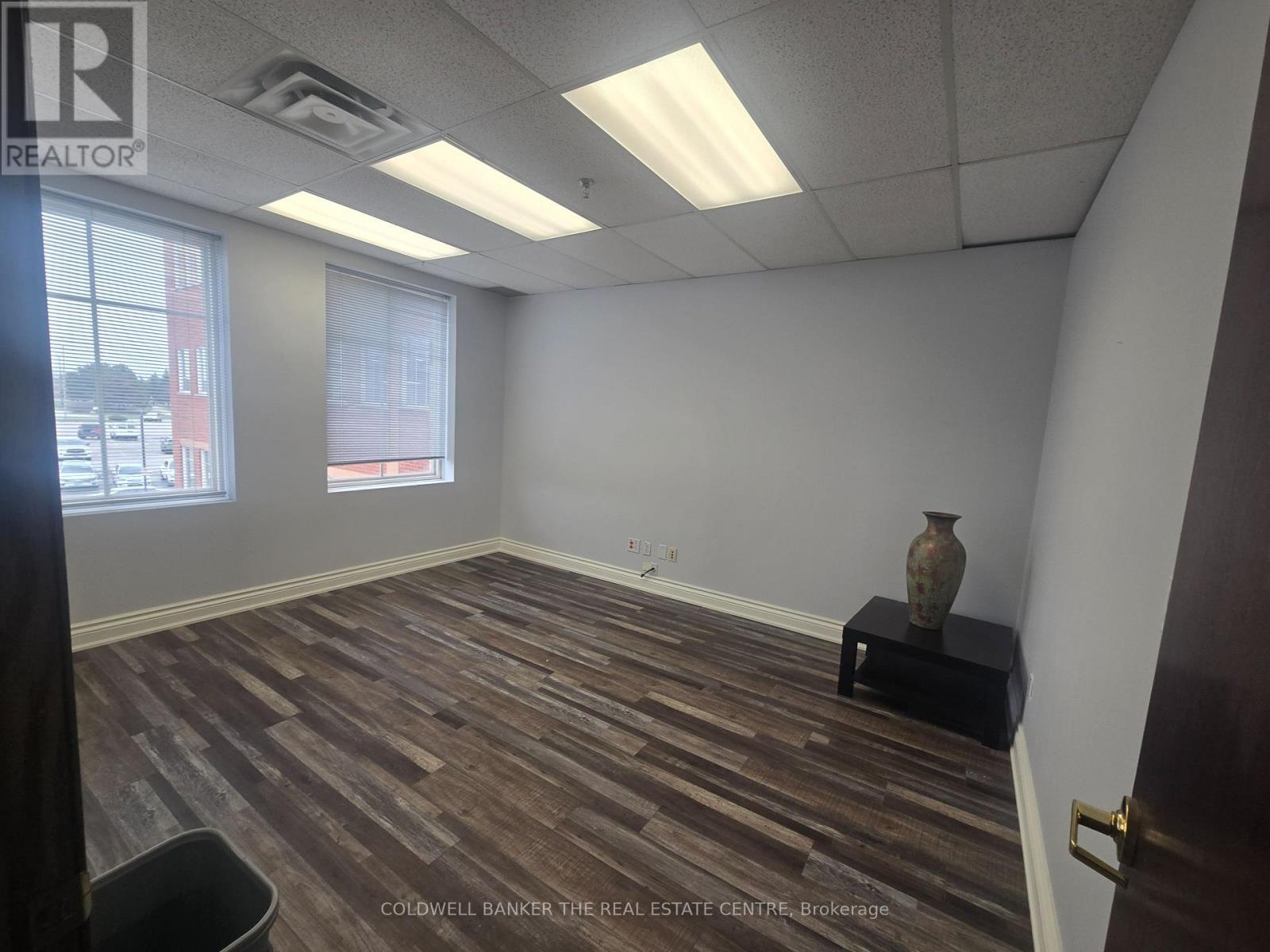 3/300 - 5025 Orbitor Drive, Mississauga, Ontario  L4W 4Y5 - Photo 4 - W13025196