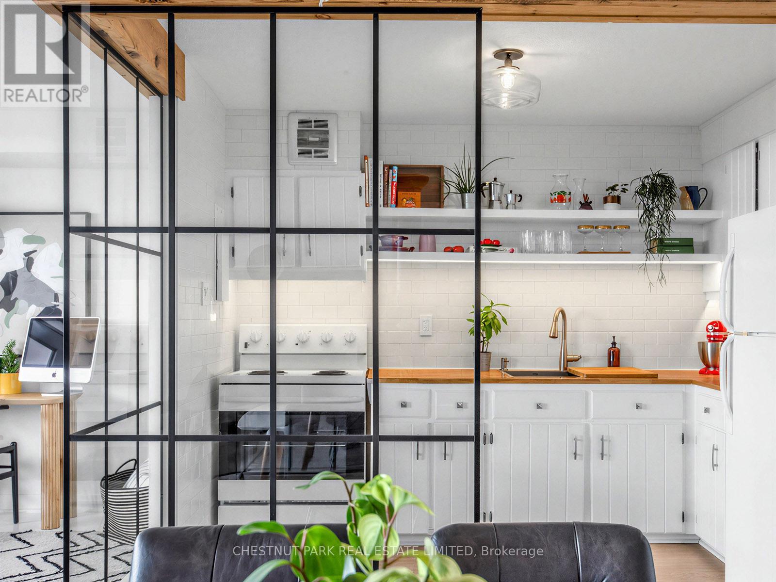 1210 - 541 Blackthorn Avenue, Toronto, Ontario  M6M 5A6 - Photo 36 - W13025222