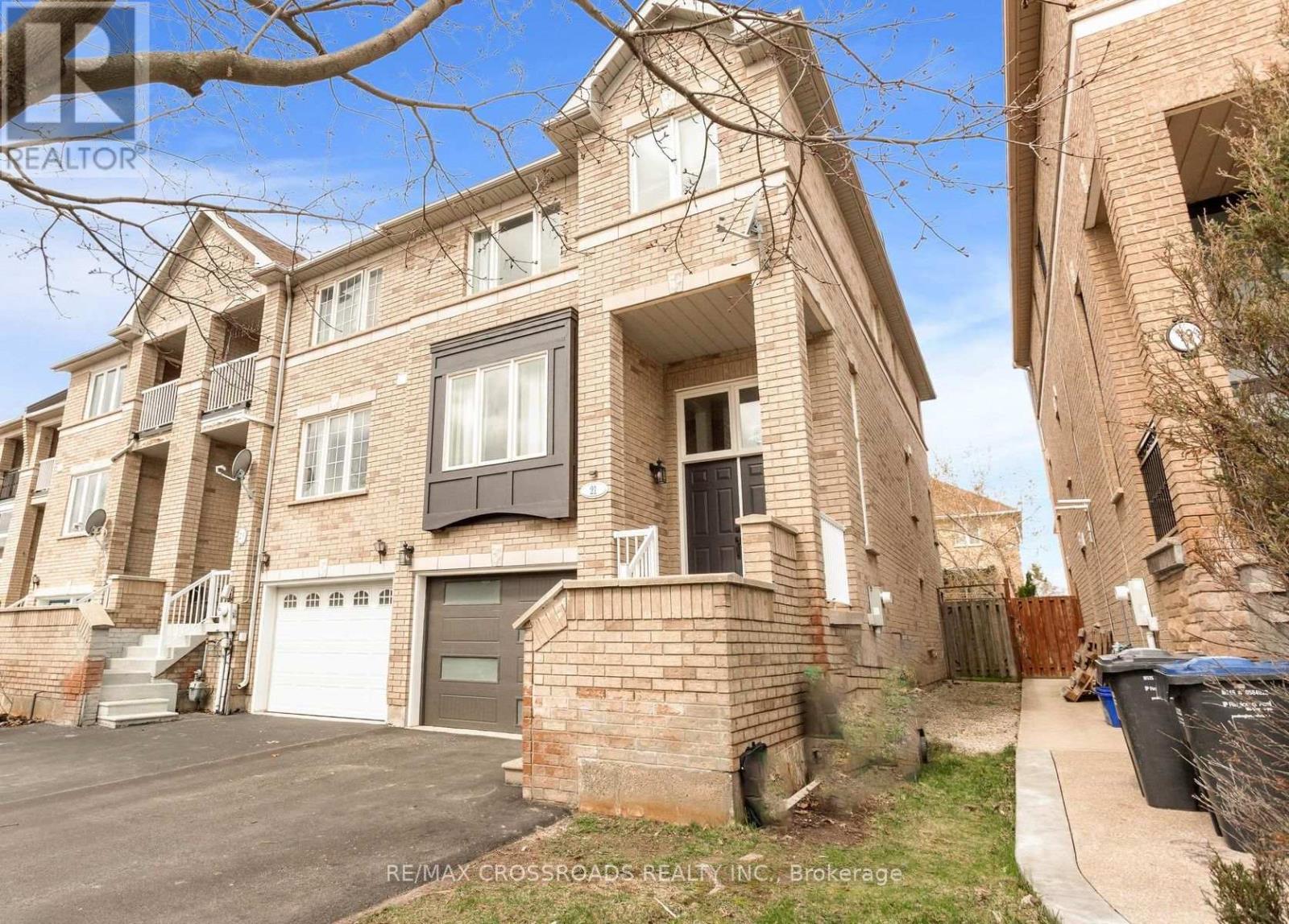 21 CEDARVALLEY BOULEVARD, Brampton, Ontario