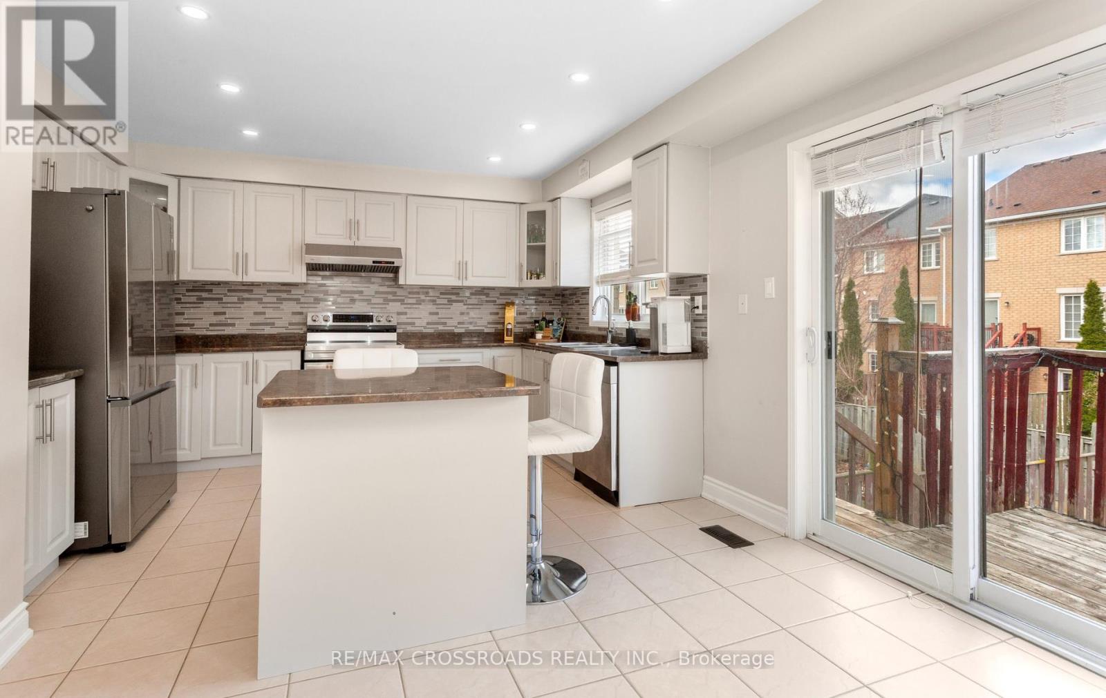 21 Cedarvalley Boulevard, Brampton, Ontario  L7A 1N7 - Photo 8 - W13025318