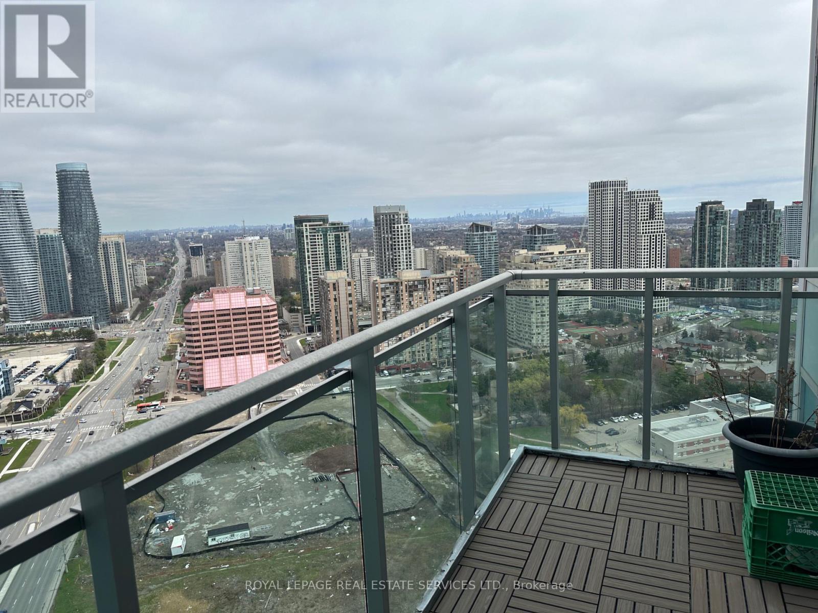 3302 - 220 Burnhamthorpe Road W, Mississauga, Ontario  L5B 4N4 - Photo 12 - W13025324