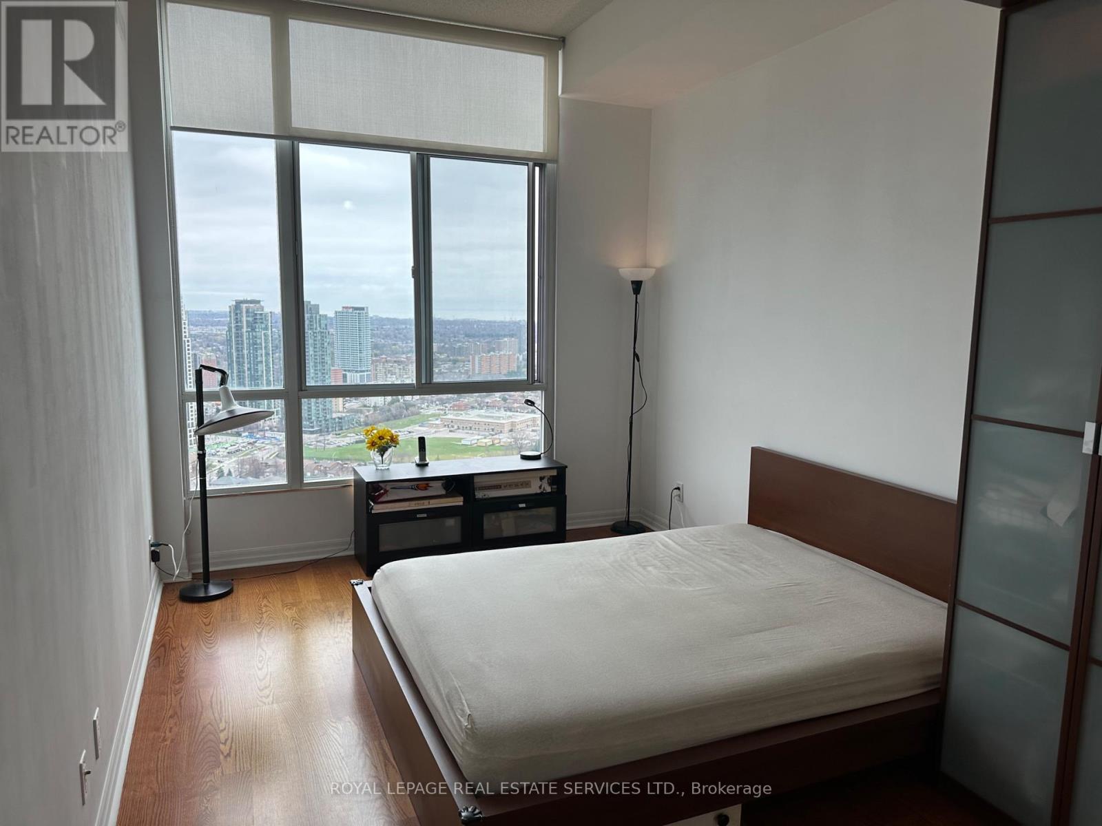 3302 - 220 Burnhamthorpe Road W, Mississauga, Ontario  L5B 4N4 - Photo 15 - W13025324