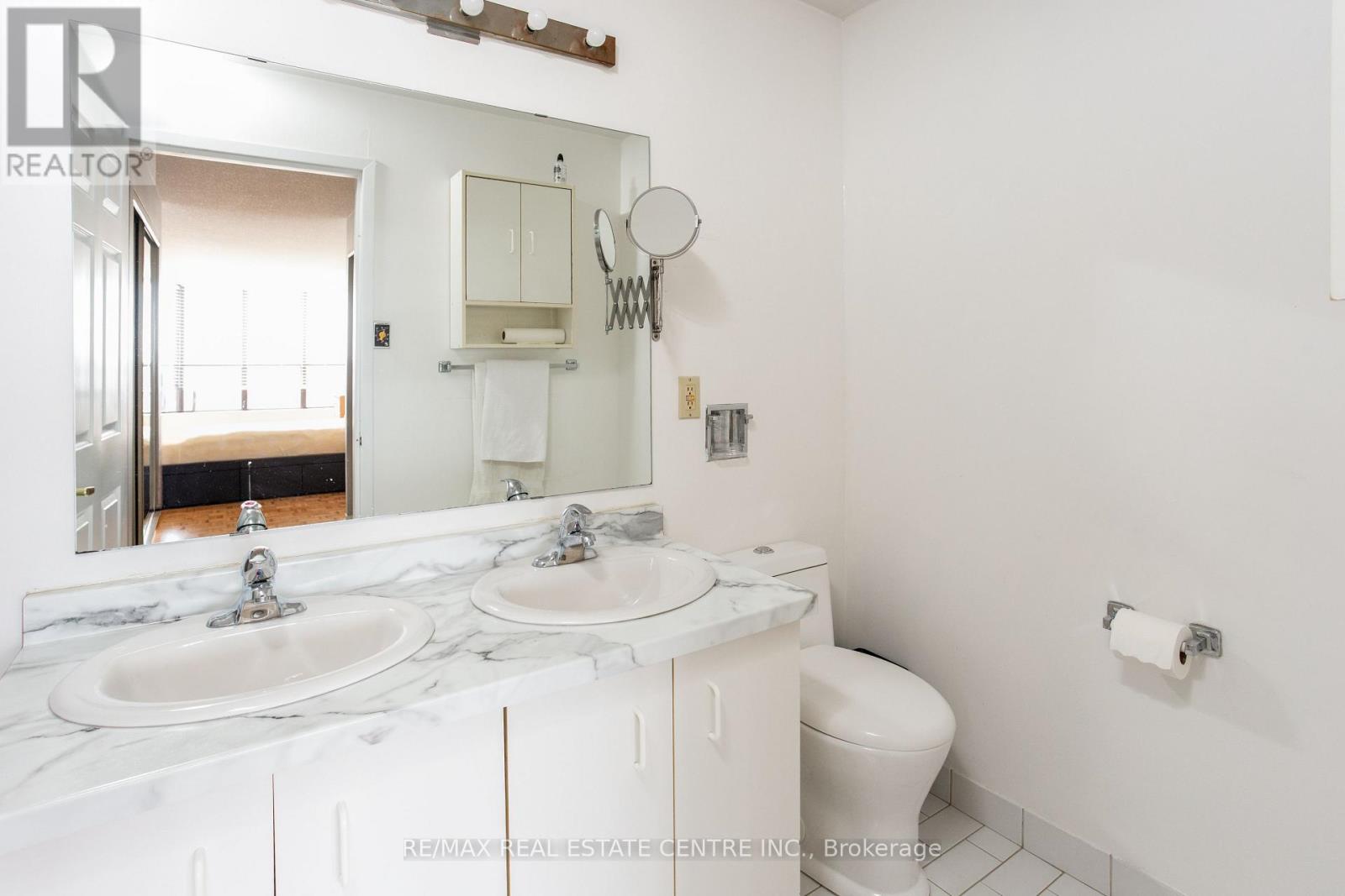 Ph06 - 25 Agnes Street, Mississauga, Ontario  L5B 3X7 - Photo 23 - W13025332