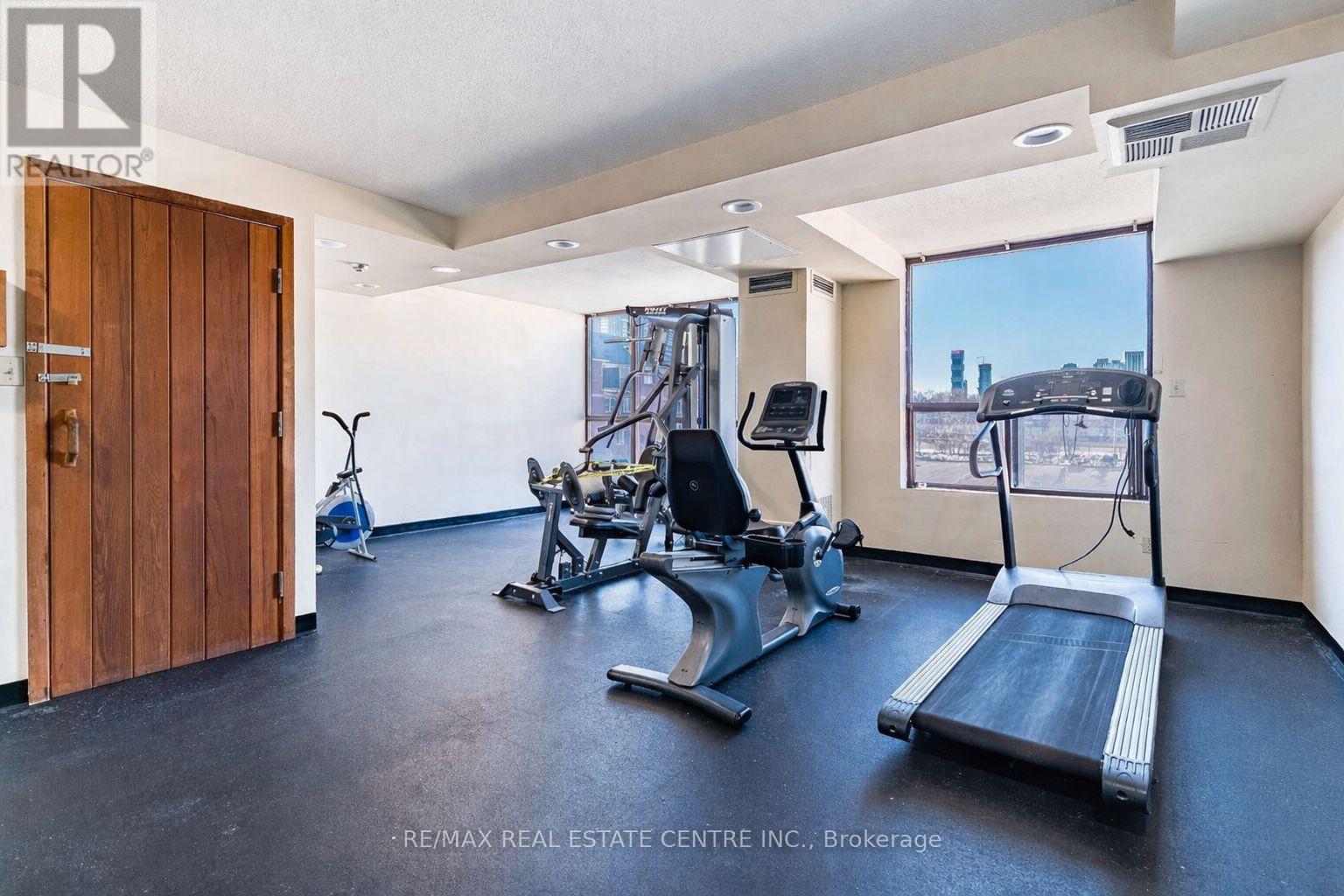 Ph06 - 25 Agnes Street, Mississauga, Ontario  L5B 3X7 - Photo 25 - W13025332