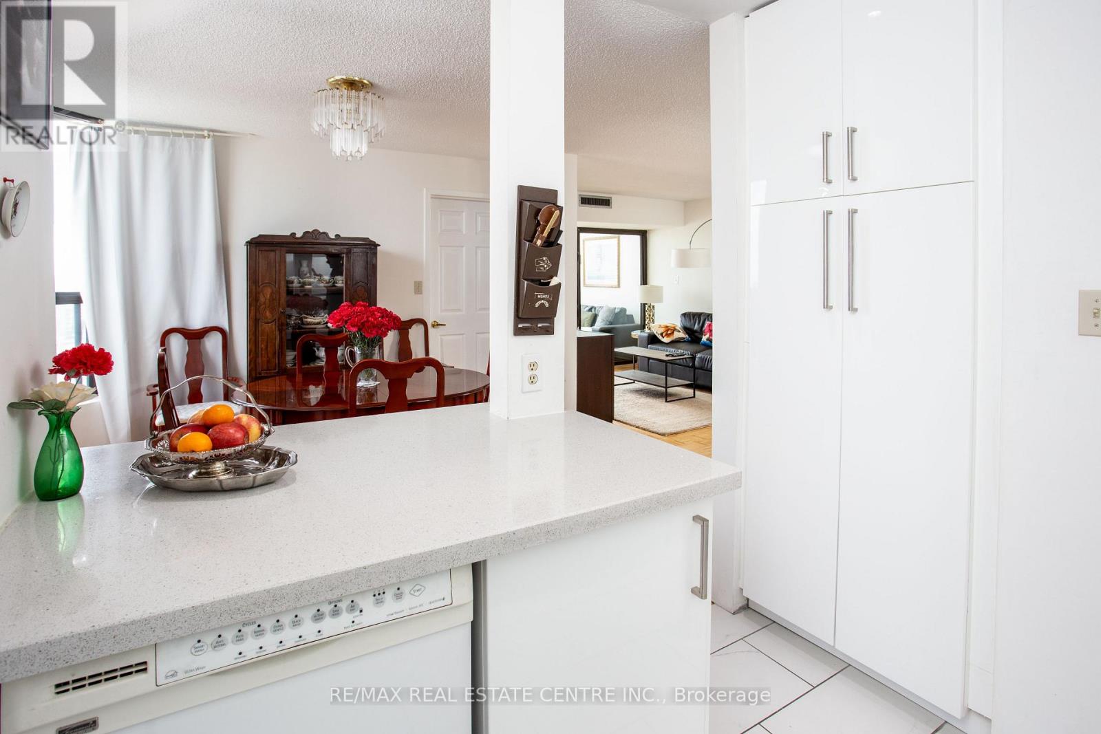 Ph06 - 25 Agnes Street, Mississauga, Ontario  L5B 3X7 - Photo 8 - W13025332