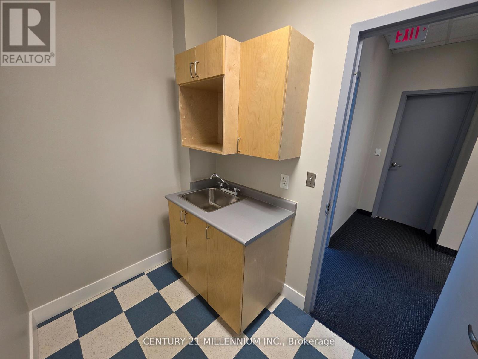 212 - 2250 Bovaird Drive E, Brampton, Ontario  L6R 0W3 - Photo 5 - W13025336