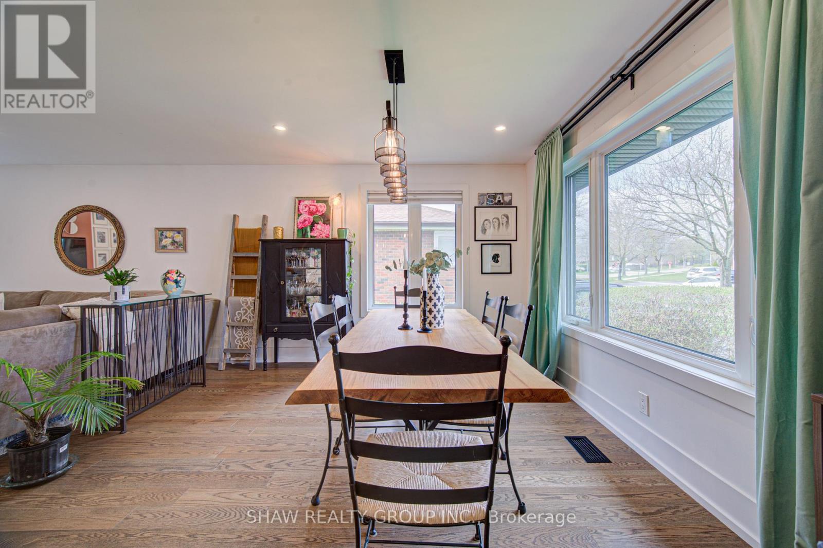 1486 Augustine Drive, Burlington (Mountainside), Ontario  L7P 2N2 - Photo 10 - W13025344